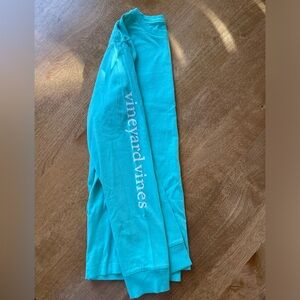 Vineyard Vines Girl’s 9/10 Long-sleeve Tee. Pineapple back.